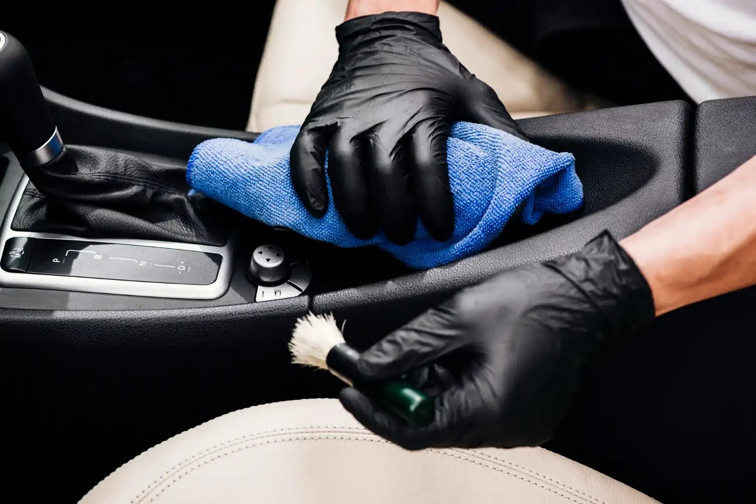 RS Servis detaylı iç ve dış araç temizliği